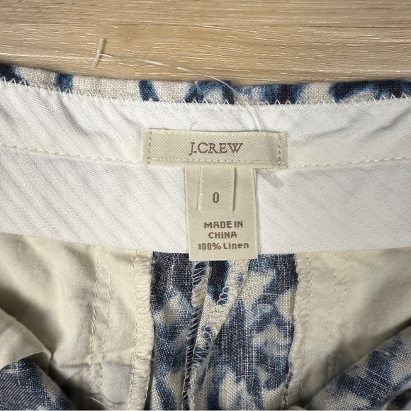 NWOT J. Crew Blue and White Patterned Linen Shorts, Size 0 - Picture 3 of 5